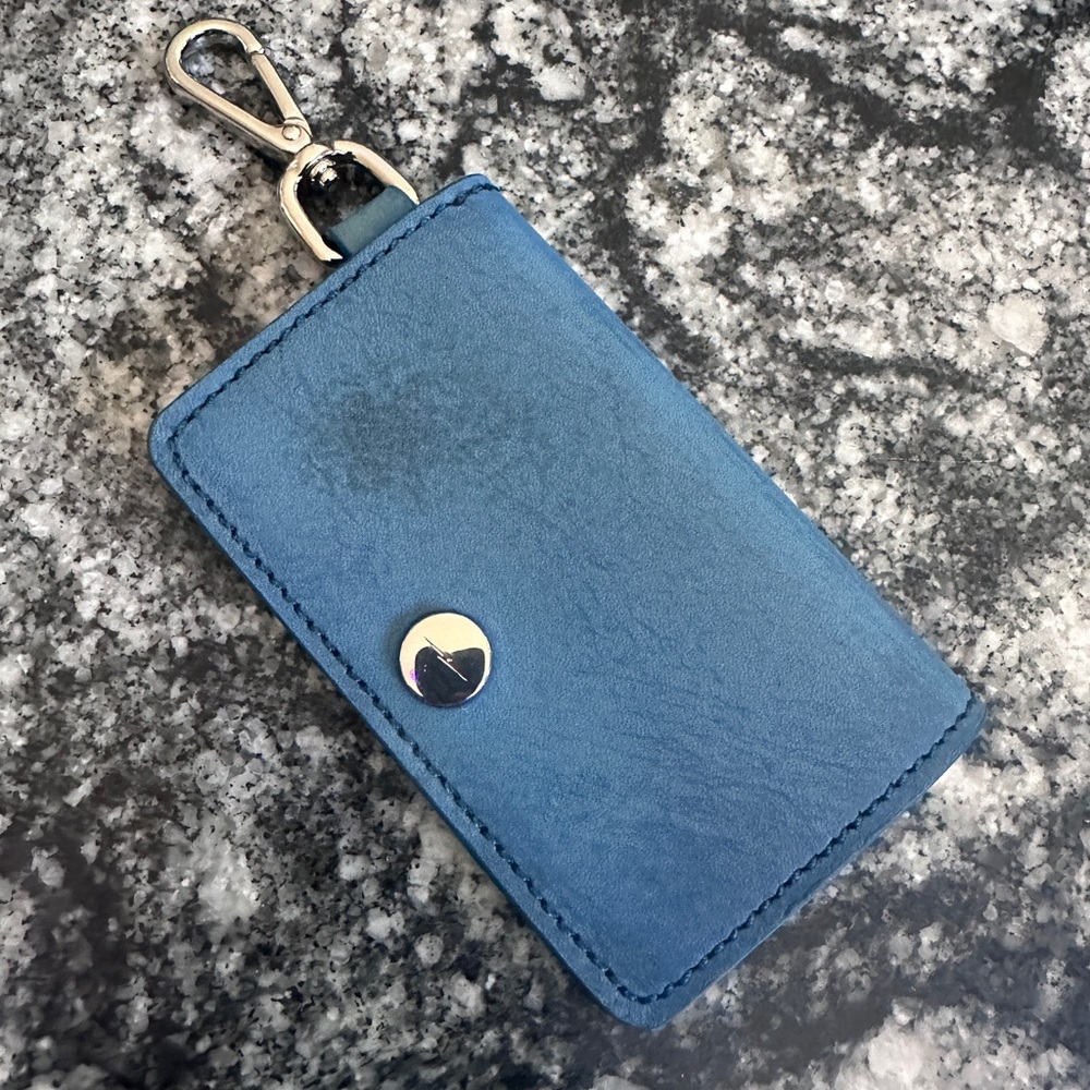 Shinola Detroit keychain wallet